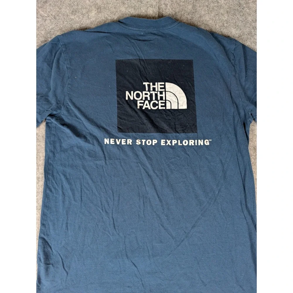 The North Face Mens Navy Blue Graphic T-Shirt Never Stop Exploring Logo Tee M